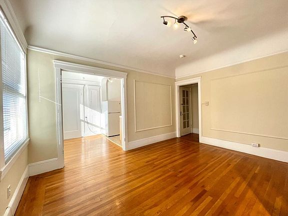 3rd image of 2045 Cabrillo St APT 9