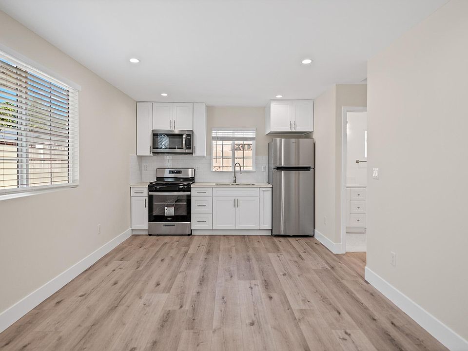 1st image of 6935 Fallbrook Ave