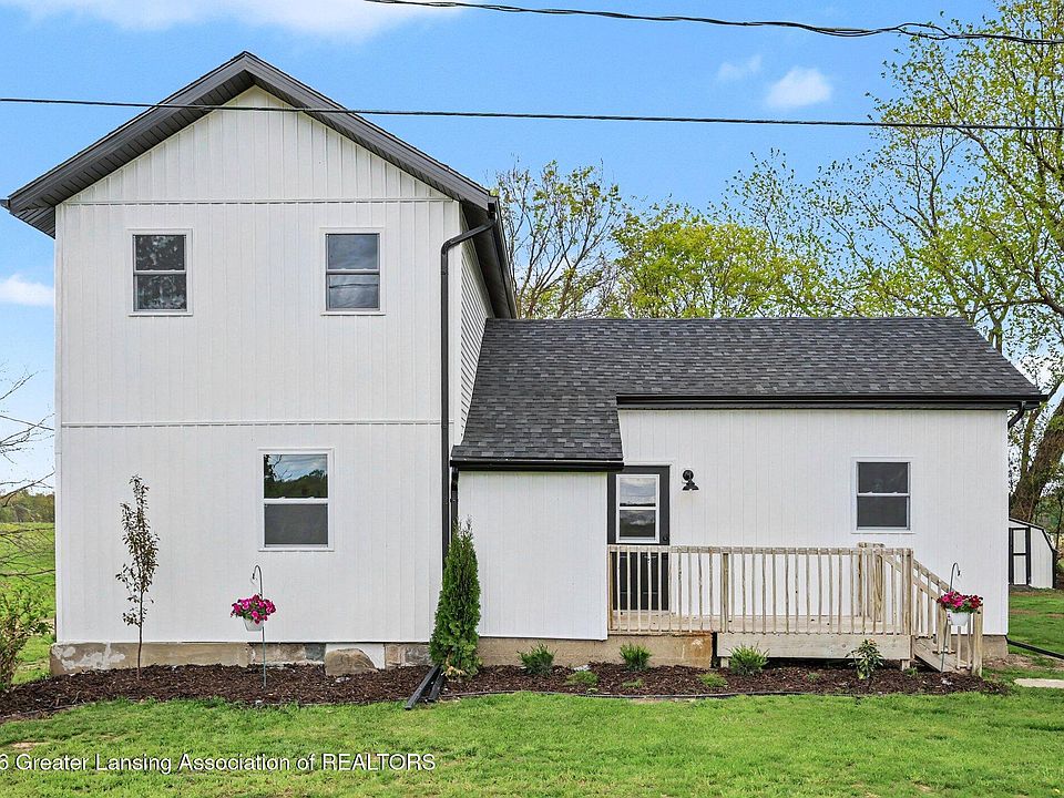 1st image of 837 N Aurelius Rd
