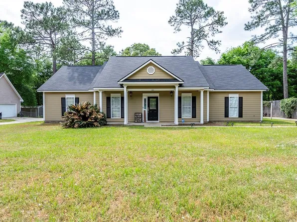 104 Stapleton Dr, Leesburg, GA 31763