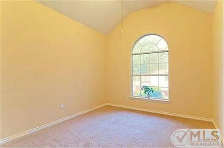 9904 Lakeridge Ct — Photo 12