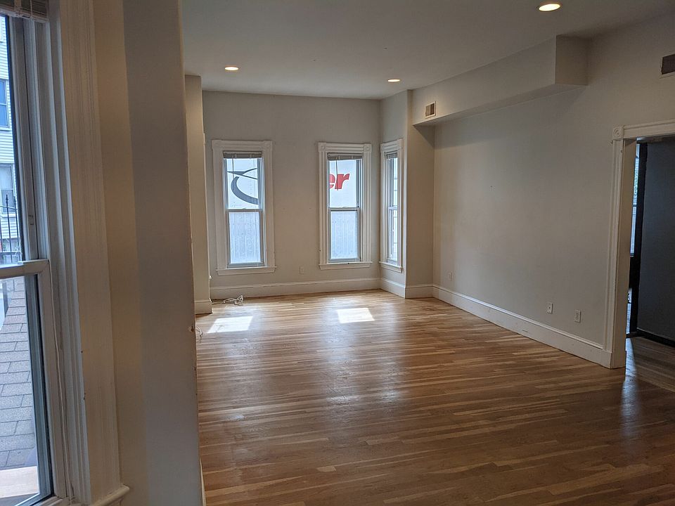1st image of 195 Green St #197-1