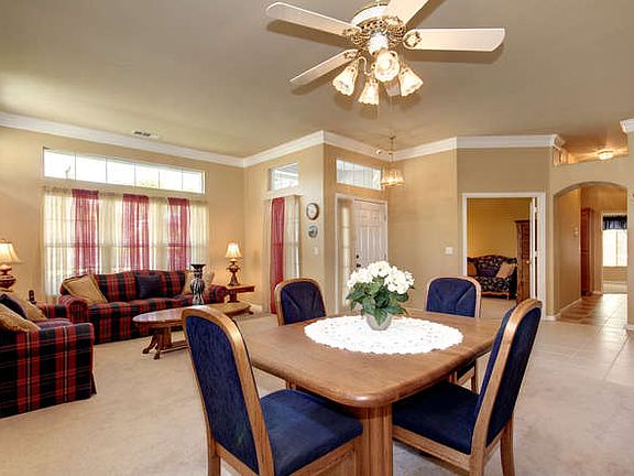 4th image of 417 Farmington Cir