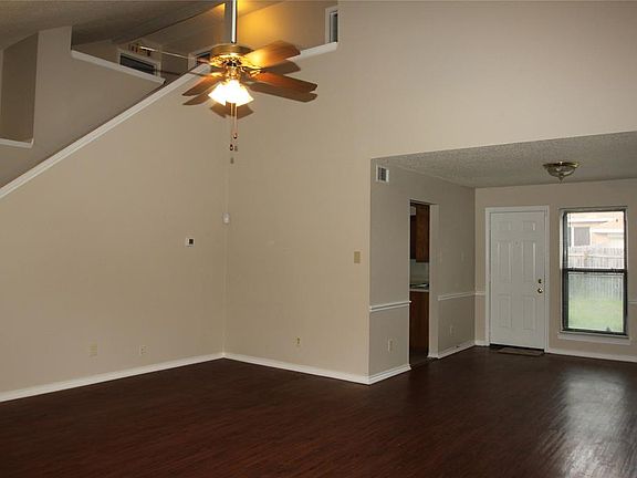 4th image of 1119 Astaire Ave