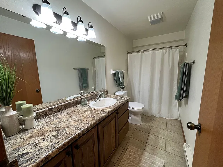 High Point Commons Apartments — Photo 68