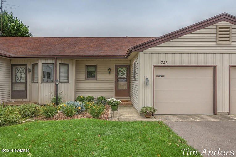 1st image of 748 Amberwood Dr SW