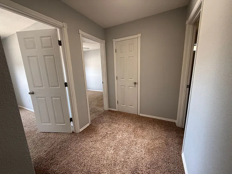 609 Montwood Dr — Photo 6