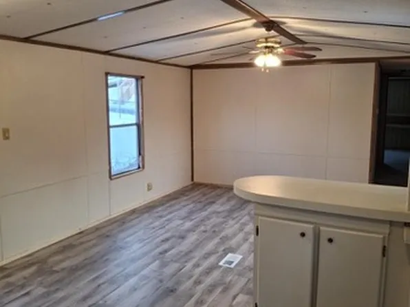 132 R Upper Rd, Stoystown, PA 15563