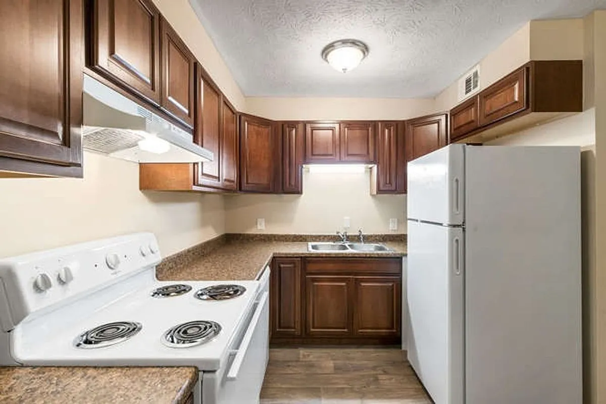 Oxford Village Townhomes — Photo 1