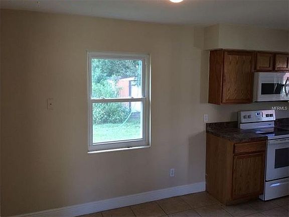 3rd image of 8426 Quisqualis Dr