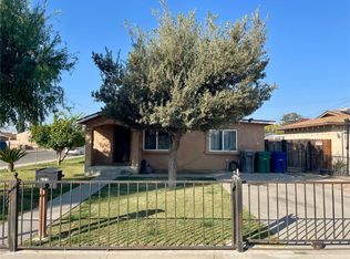 687 S 8th St, Kerman, CA 93630