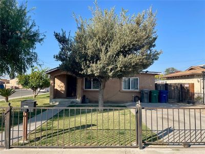 687 S 8th St, Kerman, CA, 93630