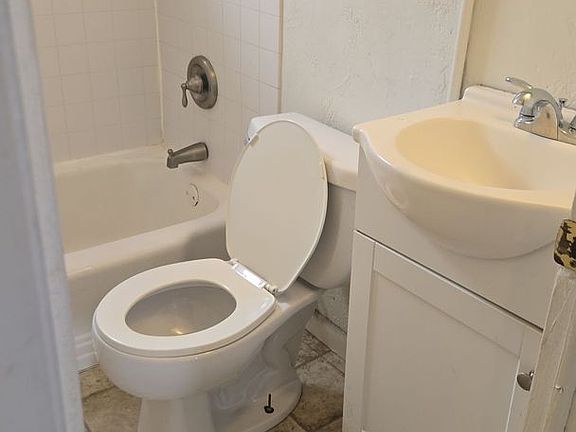 3rd image of 510 N Wall Ave APT 9