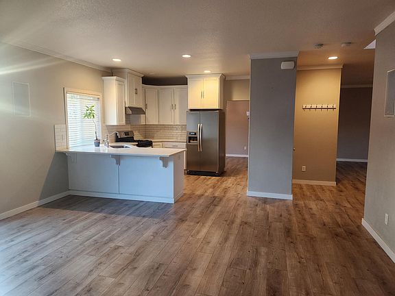 5th image of 3607 Astaire St NE