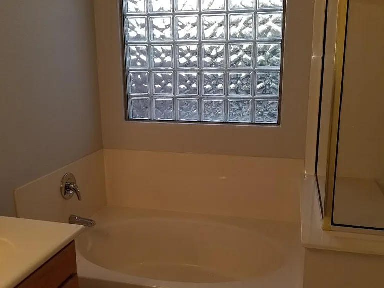 10408 W Raymond St — Photo 17