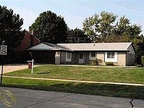 2nd image of 18488 Lincoln Dr