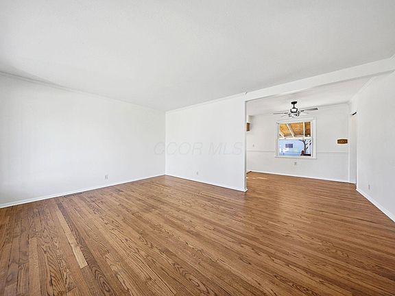 5th image of 41 N Hampton St