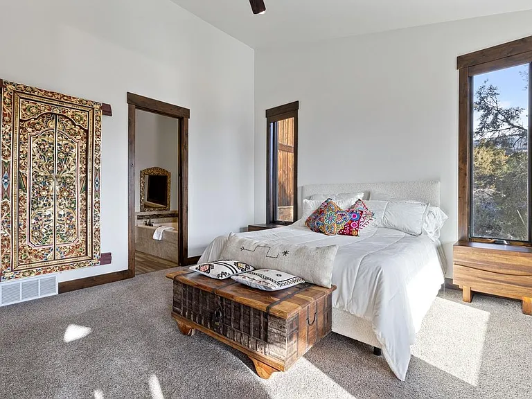 688 N Explorer Peak Dr — Photo 32
