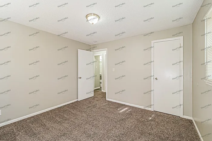 8506 Crystal Ave — Photo 9