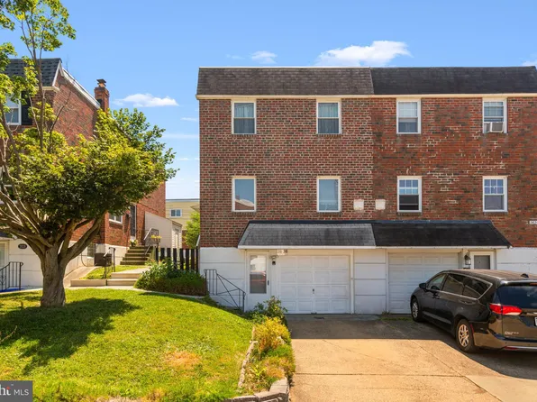 2626 Taunton St, Philadelphia, PA 19152