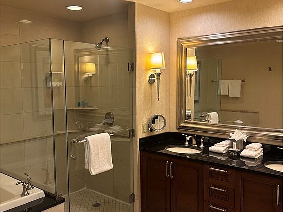 2nd image of 125 E Harmon Ave #1719