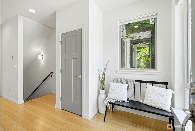 3rd image of 5179 42nd Avenue S