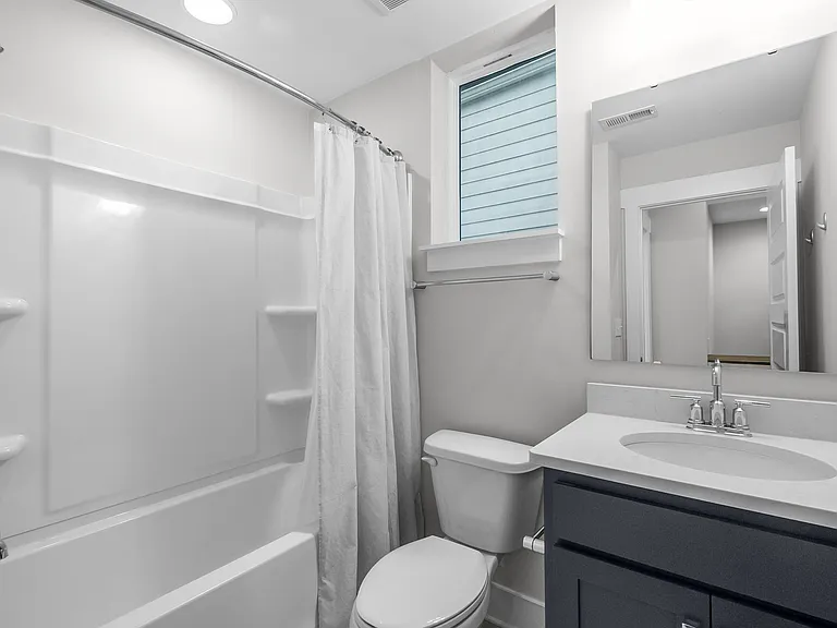 570 W End Dr — Photo 34