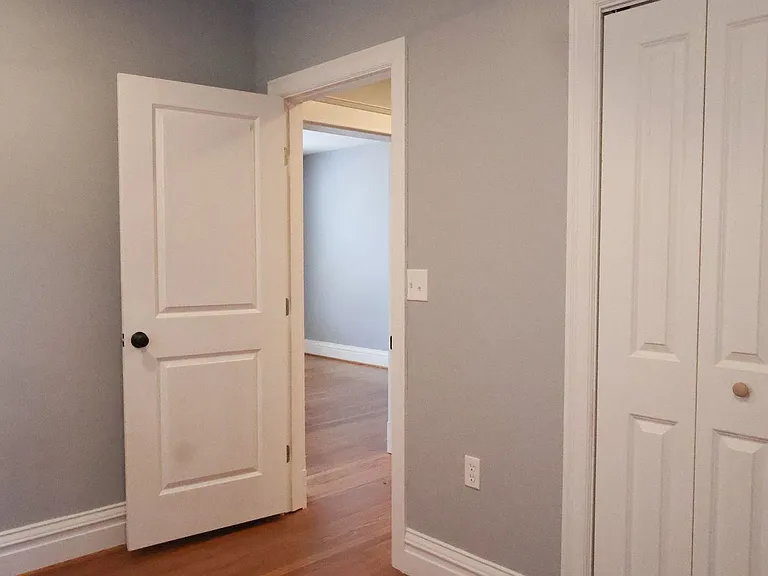 757 Syracuse Ave — Photo 12