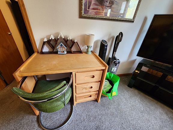 5th image of 450 Moraine Ave #B