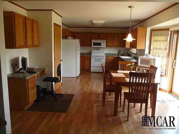 3rd image of 2728 Chapel Creek Dr
