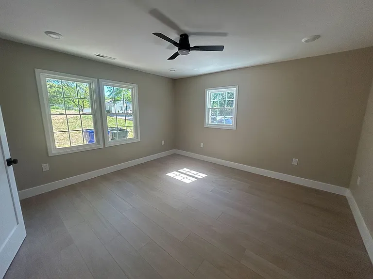 100 Dixie Ave — Photo 19