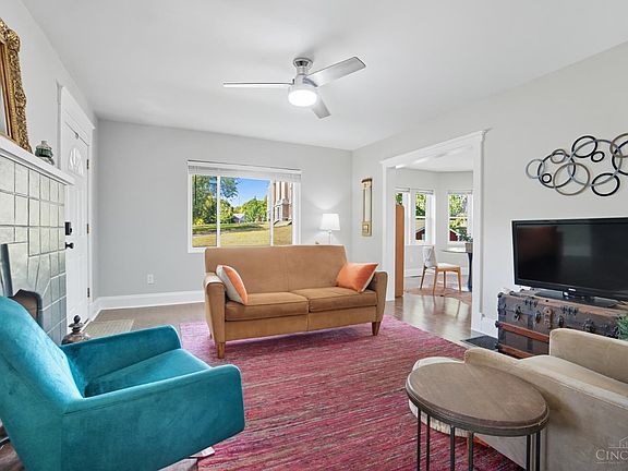 4th image of 1674 Bruce Ave