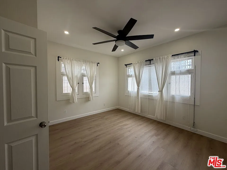 2 bed, 2.0 bath, 1184 sqft, $2,950 — Photo 4