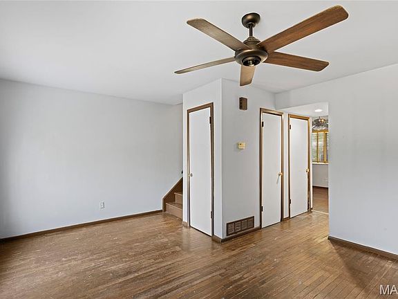 5th image of 2239 University St