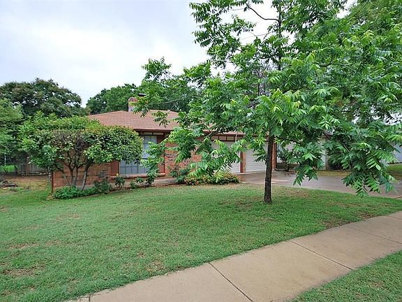 4th image of 813 Cactus Dr
