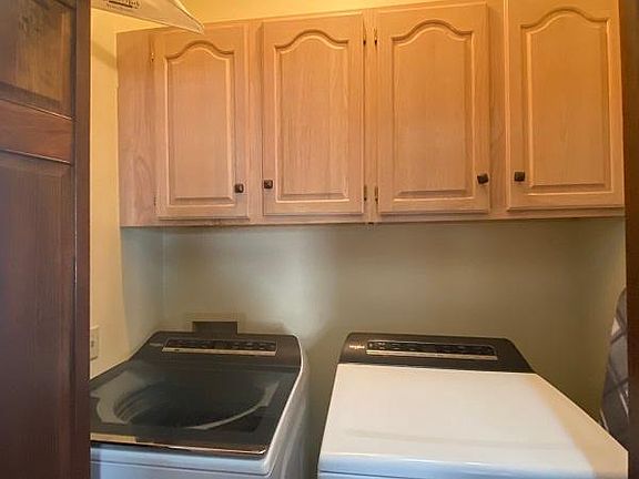 Washer & Dryer are provided