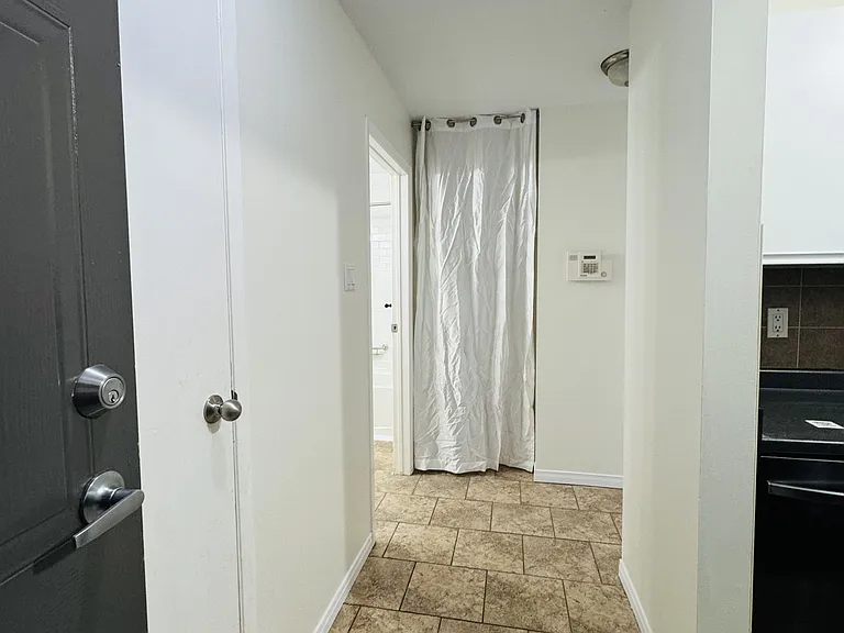 148 Conway Dr #111 — Photo 3