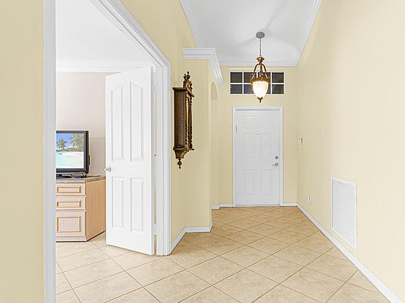 2nd image of 8227 Duomo Cir