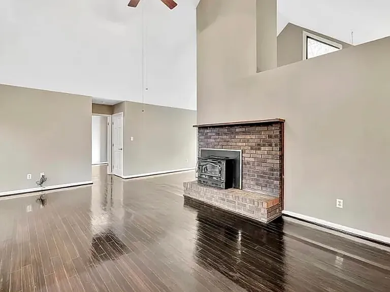 2828 Adams St — Photo 9