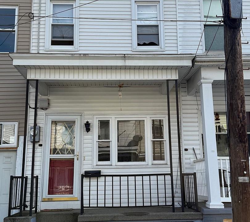 1st image of 620 E Pine St