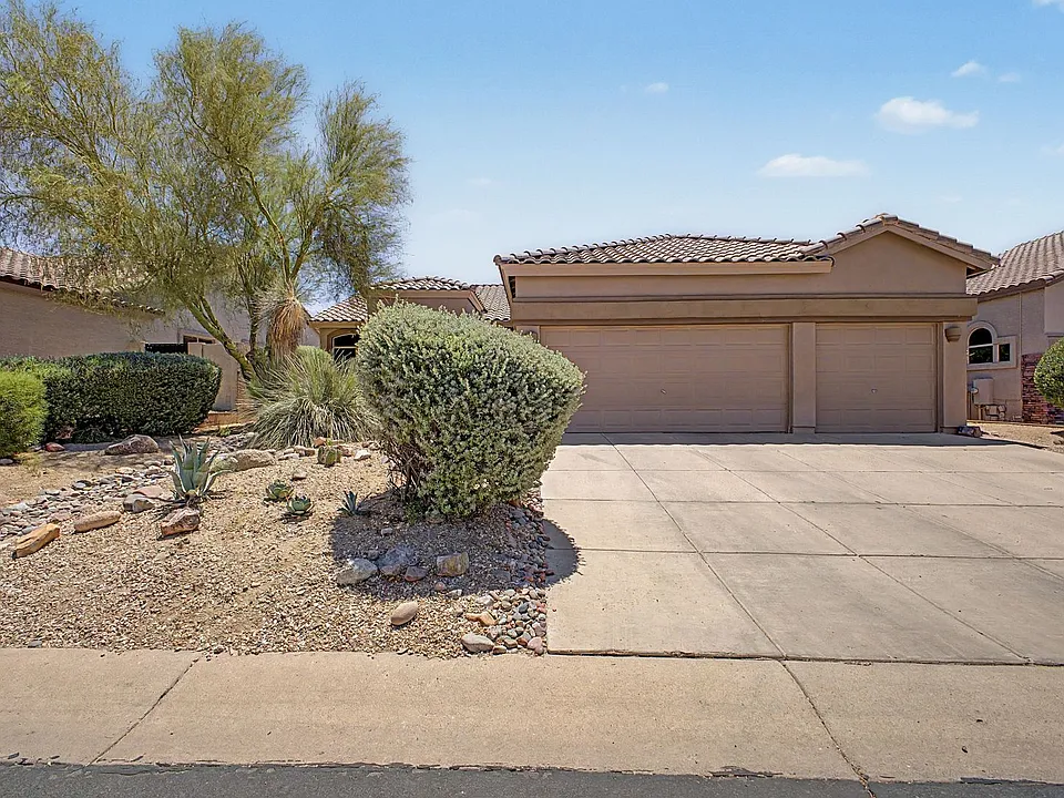 3060 N Ridgecrest #132