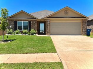 627 Jentry Dr, Tuttle, OK 73089