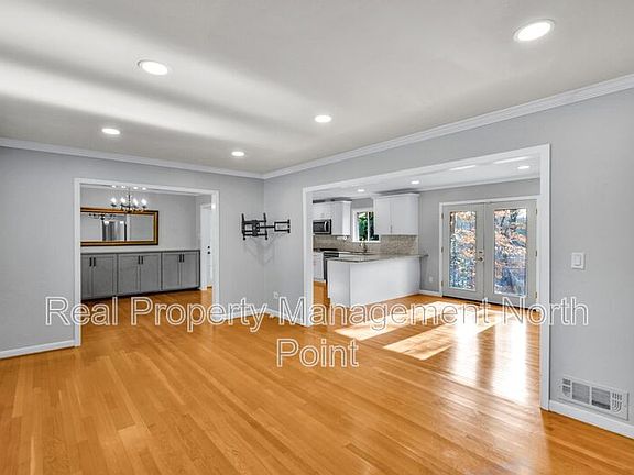 3rd image of 2301 Echo Hills Cir NE