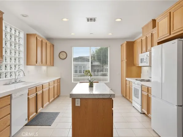 8160 Doral Ln, Hemet, CA 92545