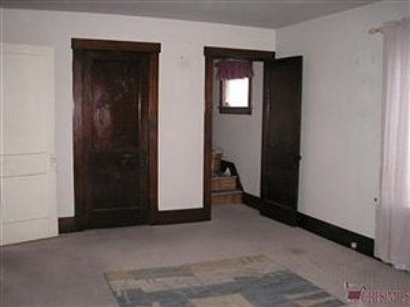 4th image of 629 N Ward Ave