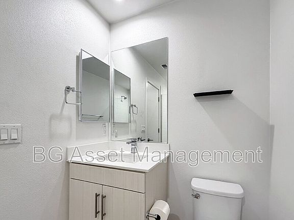4th image of 3909 Wattling St