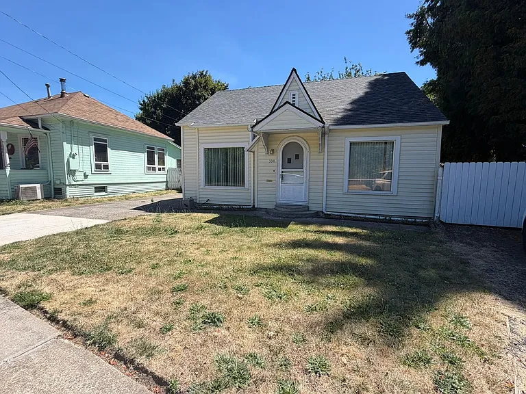 330 E Grant St — Photo 5