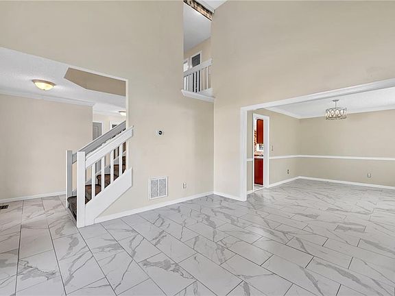 4th image of 933 Sandoval Dr