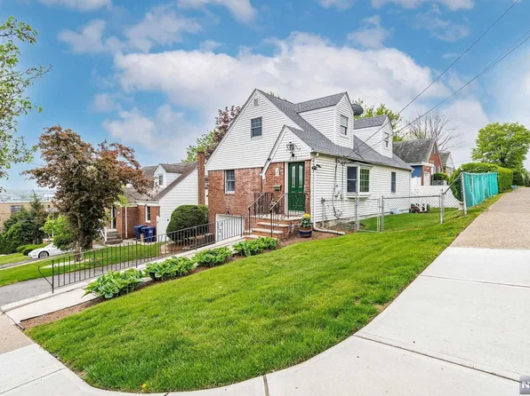 249 Standish Ave, Hackensack, NJ 07601