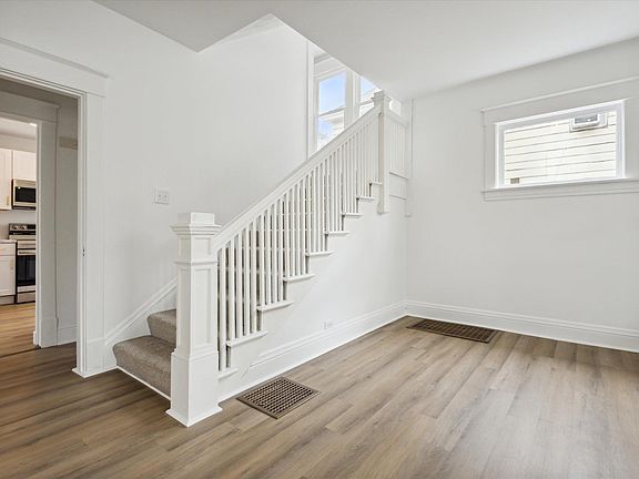 4th image of 1149 Portage Ave